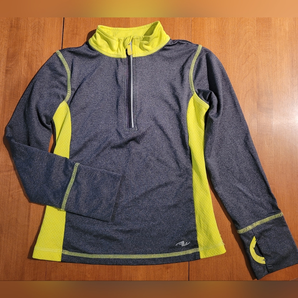 4-5Y Athletic Works long sleeves shirt